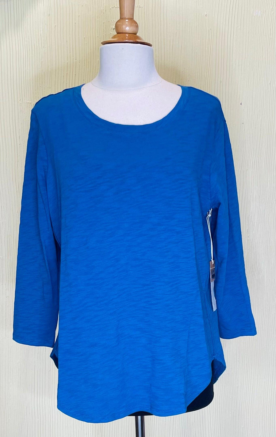 Solid Cotton Slub 3/4 Sleeve High-Low Tee by Escape