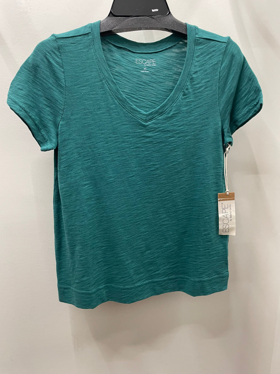 Solid Short Sleeve V-Neck Tee by Escape 10000