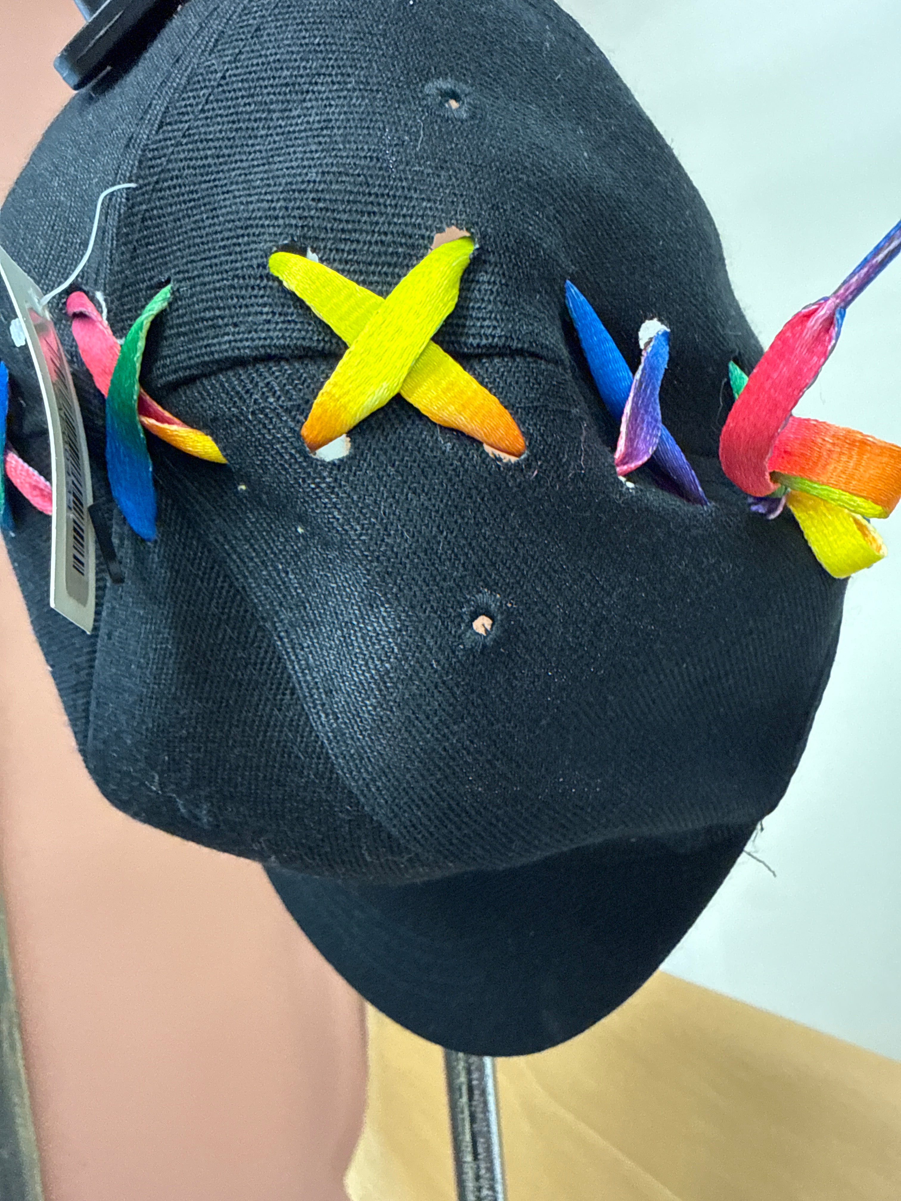 Rainbow Crisscross Detailed Black Cap Robin Boutique