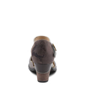 L'Artiste Parchelle Closed Toe Leather Shoe