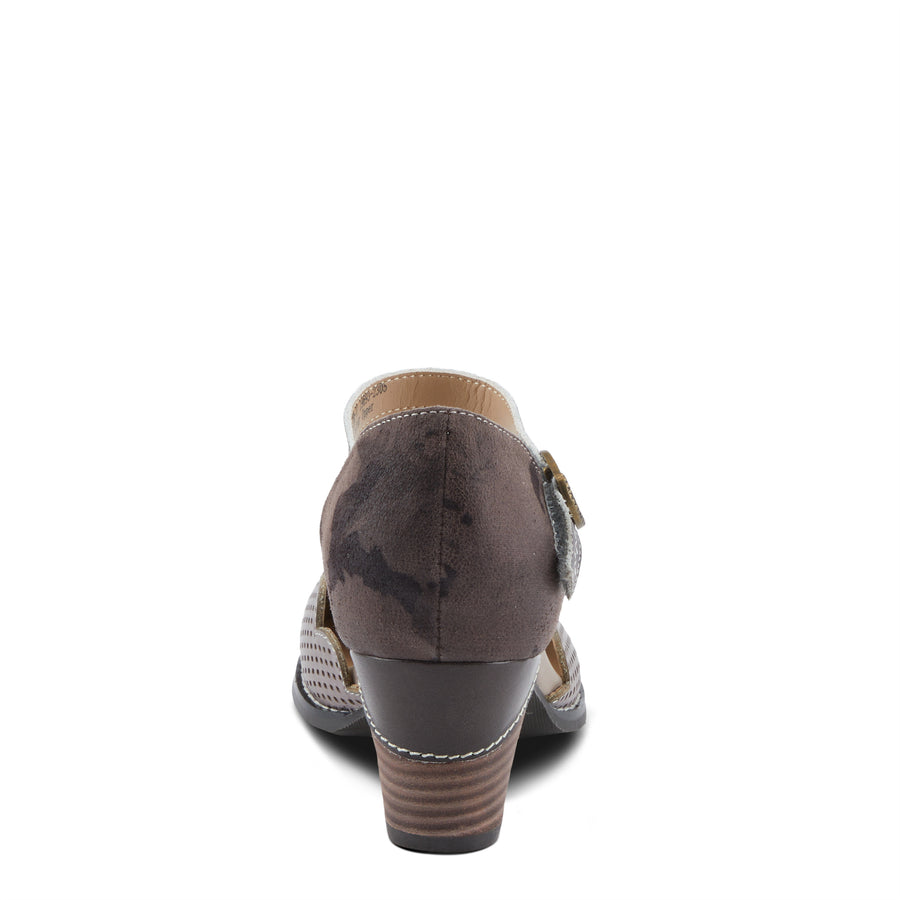 L'Artiste Parchelle Closed Toe Leather Shoe