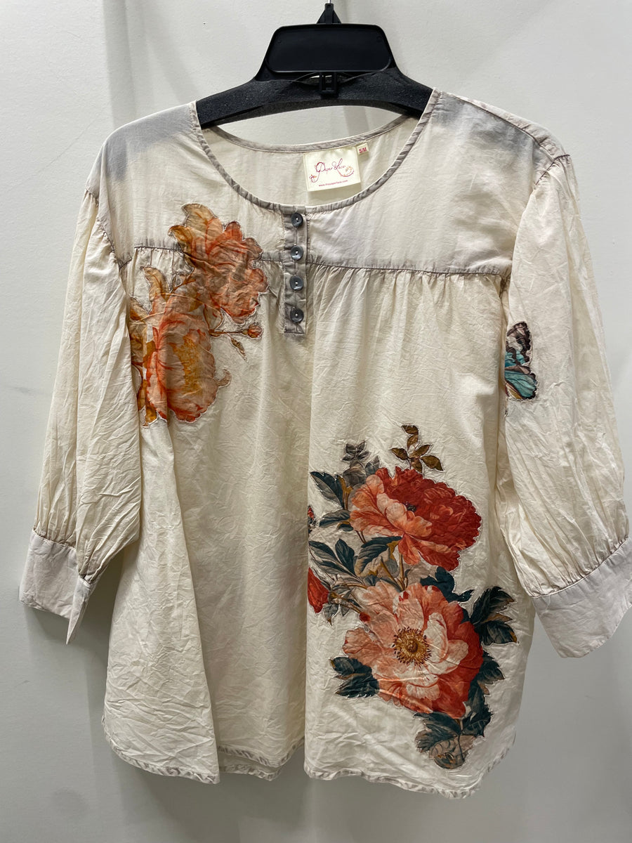 Garden Flutter Vibes Top by Paper Lace