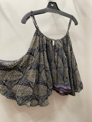 Prosperity Tank #252 by Kantha Bae