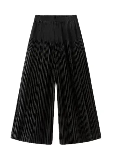 Pleated Pants by EllyNDale