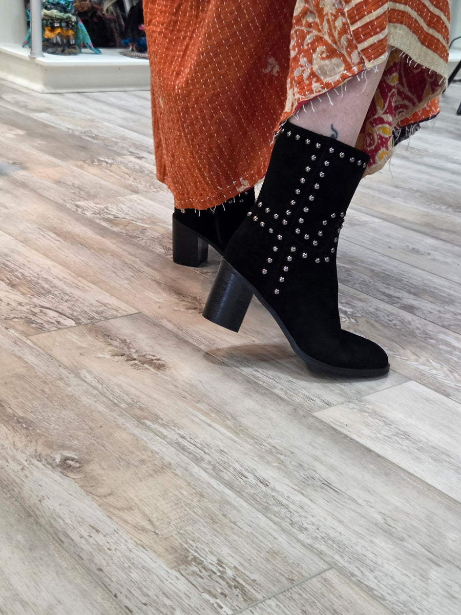 Azura LilStudette Boots