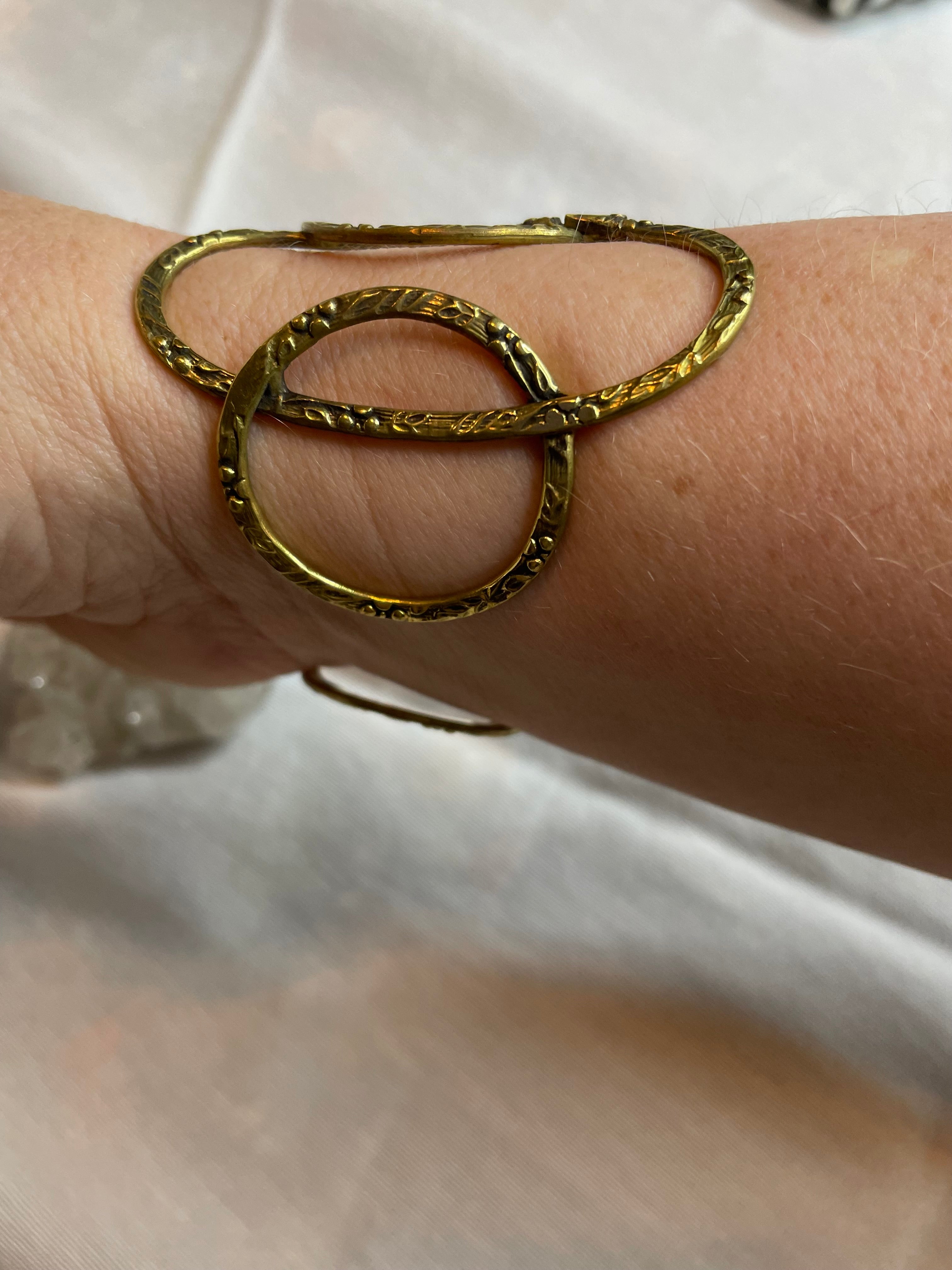 Interlocking Cuff