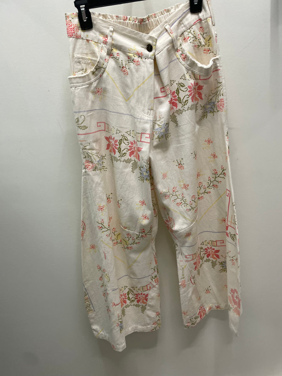 Mix Print Pants by The Paper Lace Robin Boutiuqe