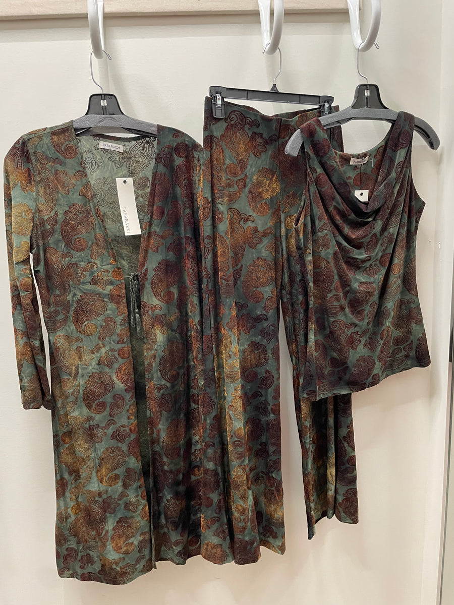Flocked Kimono by Paparazzi