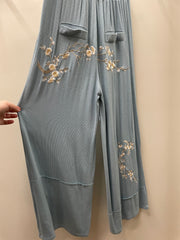 Sweet Floral Embroidered Pant