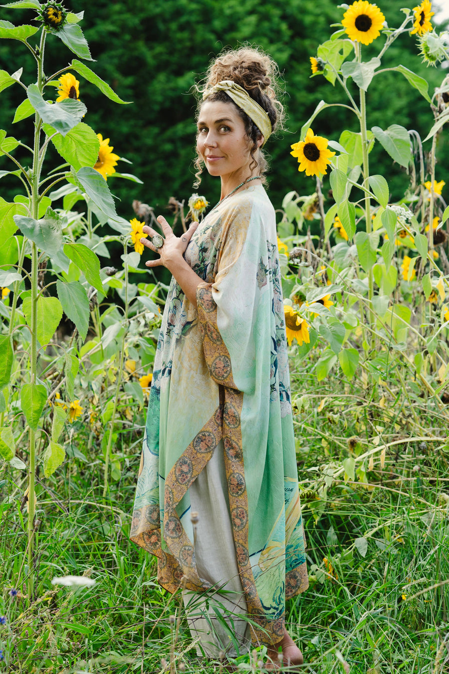 Additional view of I Paint My Dream Bohemian Van Gogh Goddess Starduster Kimono from Robin Boutique.