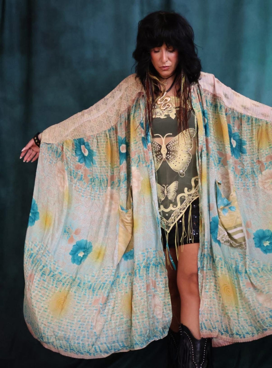 Fleetwood Kimono #054 by Kantha Bae
