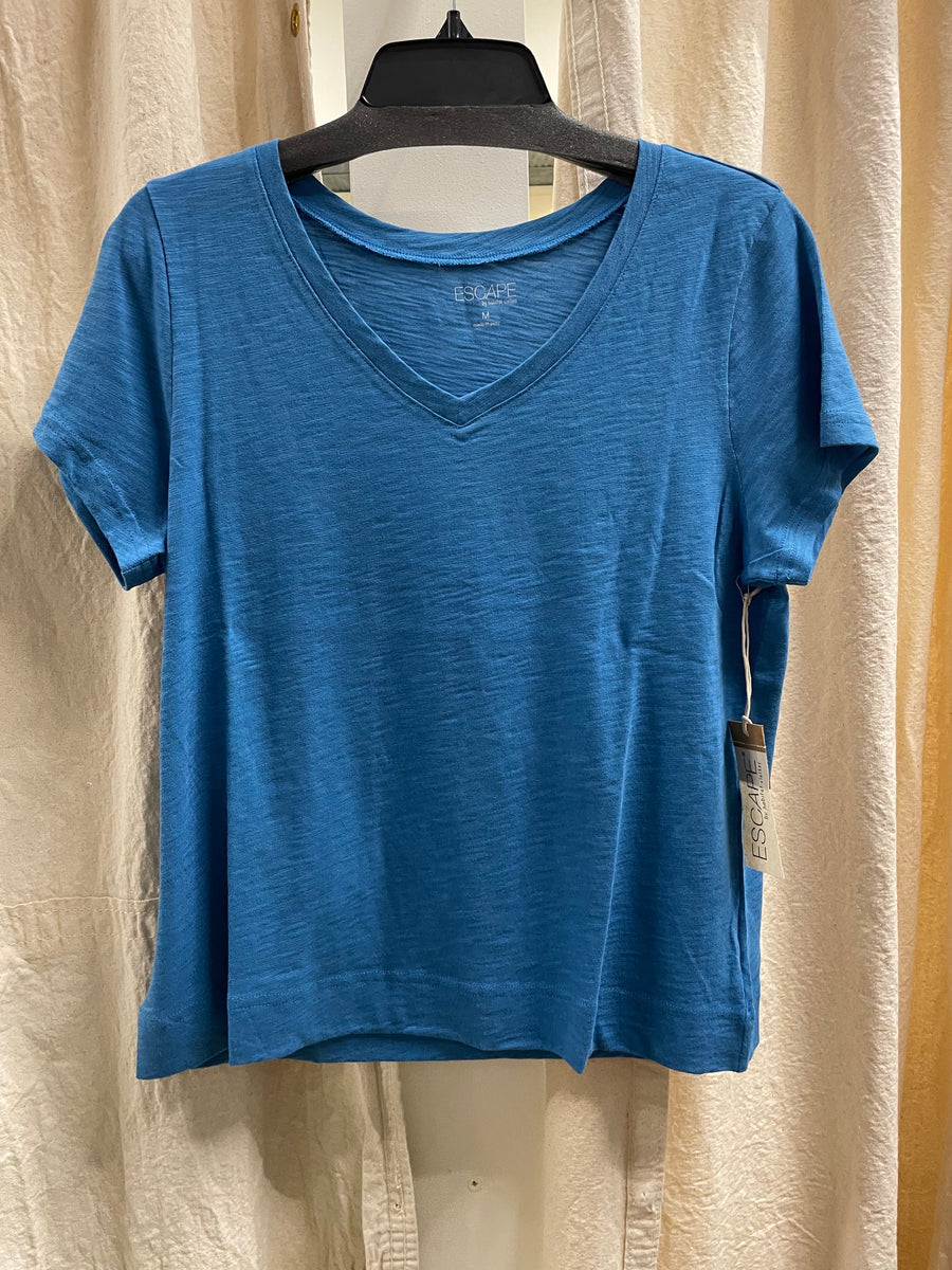 Solid Short Sleeve V-Neck Tee by Escape 10000