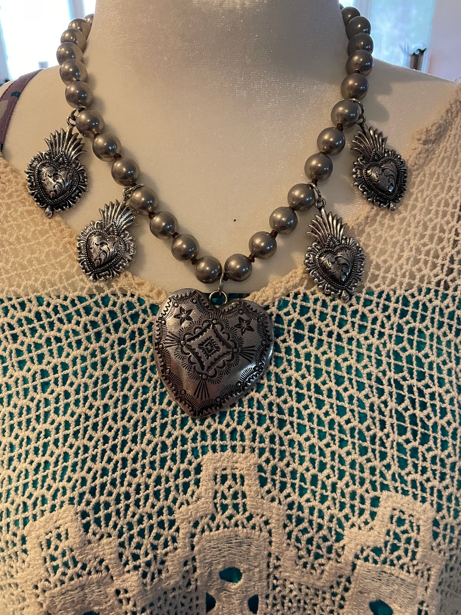 Silver Cast Heart Charm Short Necklace