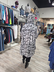 Packable Raincoat in Grafitti Black and White