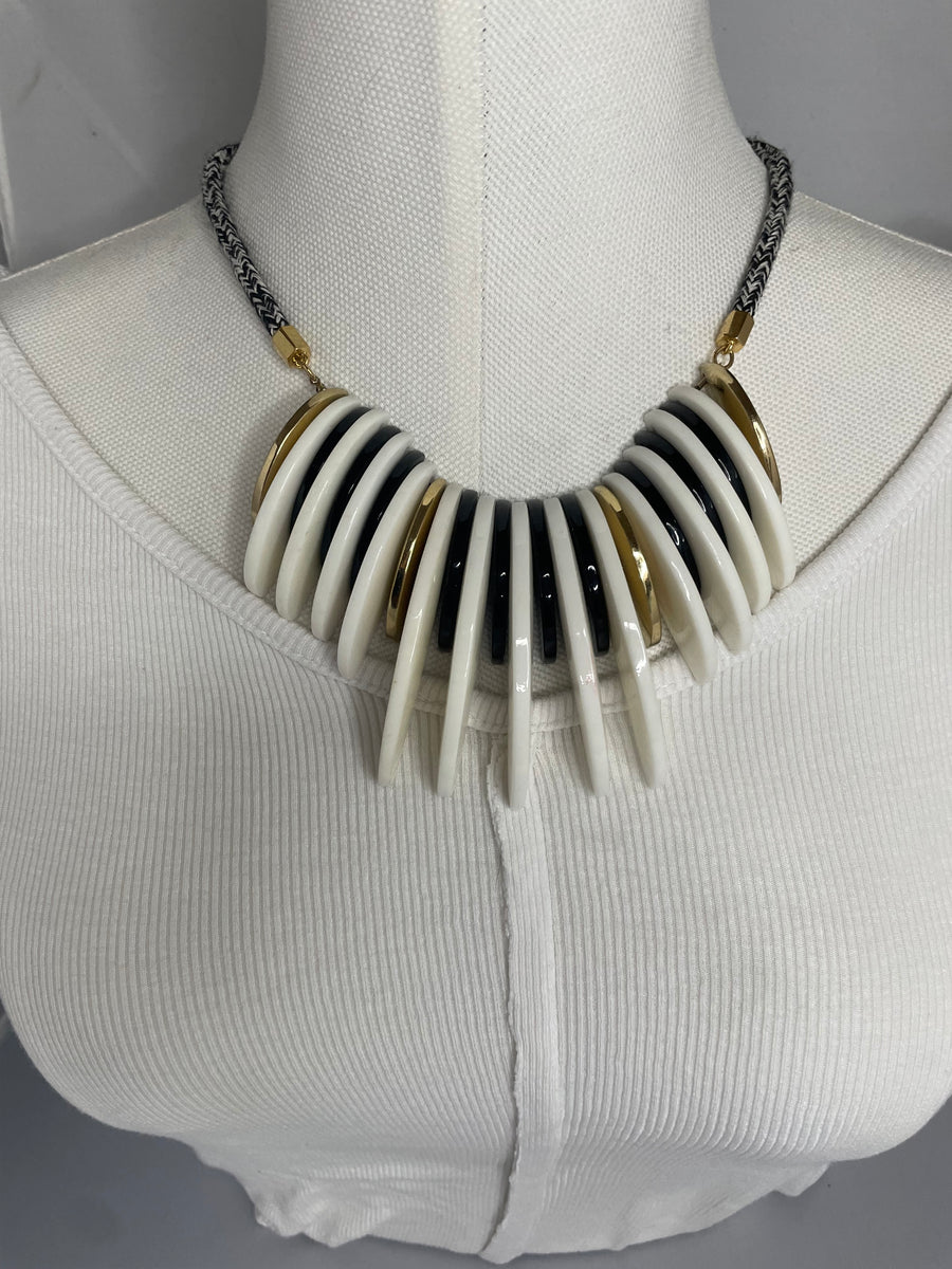 Vintage Mid Century Necklace by The Vintage Jewel