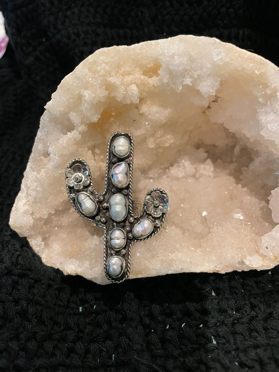 Mother of Pearl Cactus Adjustable Ring