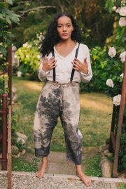 Still I Rise Cropped Pants by Market Of Stars