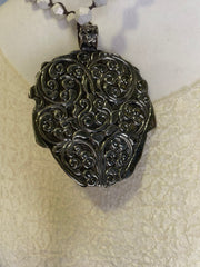 Peacock Lace Fossil Agate Short Necklace