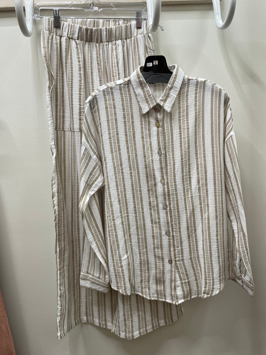 Coastal Chic Gauze Button Top