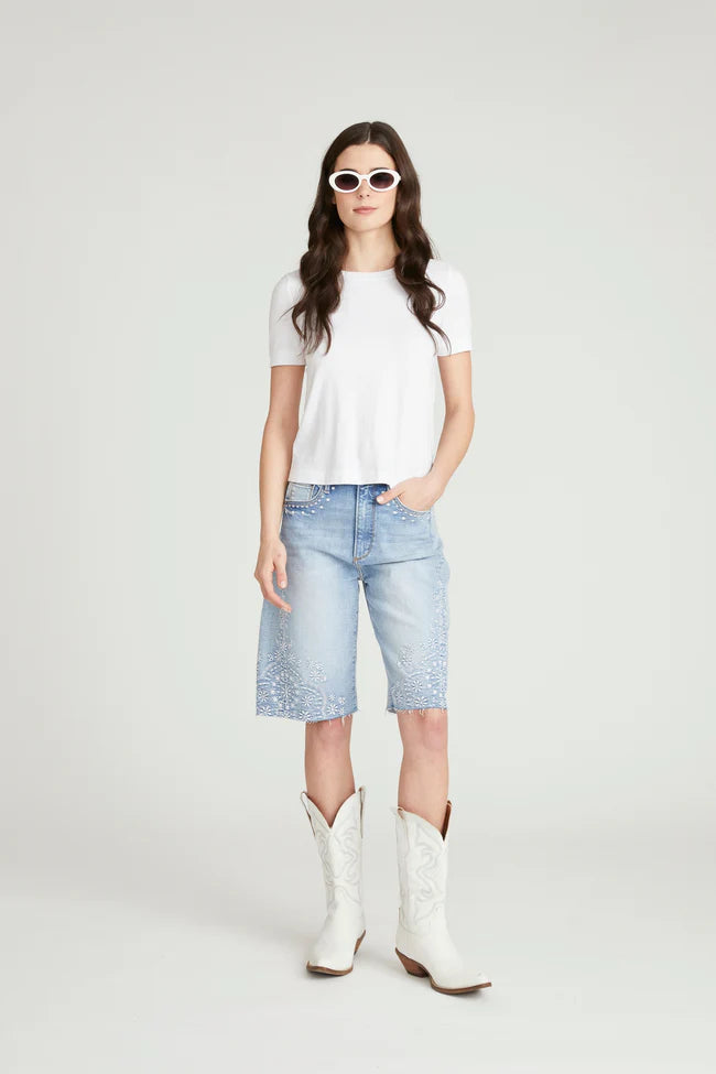 Palmer Barrel Short in Spring Snowflake by Driftwood Jeans