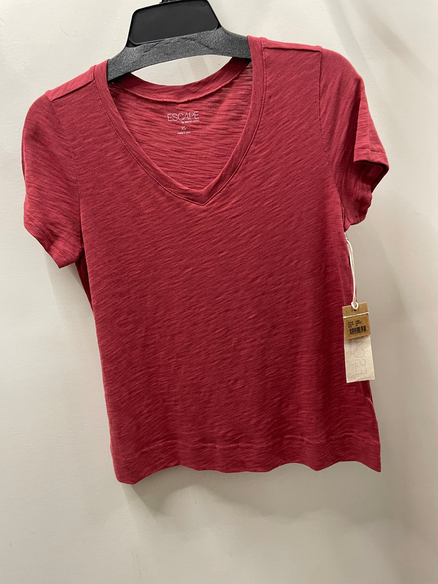 Solid Short Sleeve V-Neck Tee by Escape 10000
