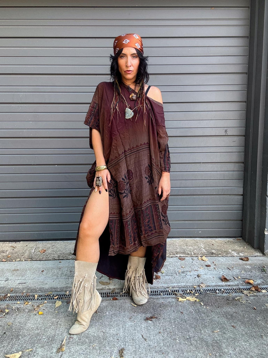 Float On Muu #215 by Kantha Bae