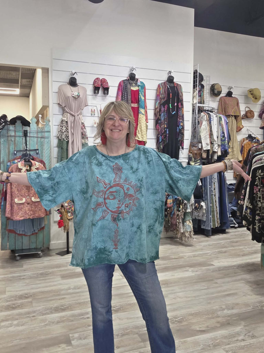 Boxy Dream Tee Presence & Wonder by Kantha Bae