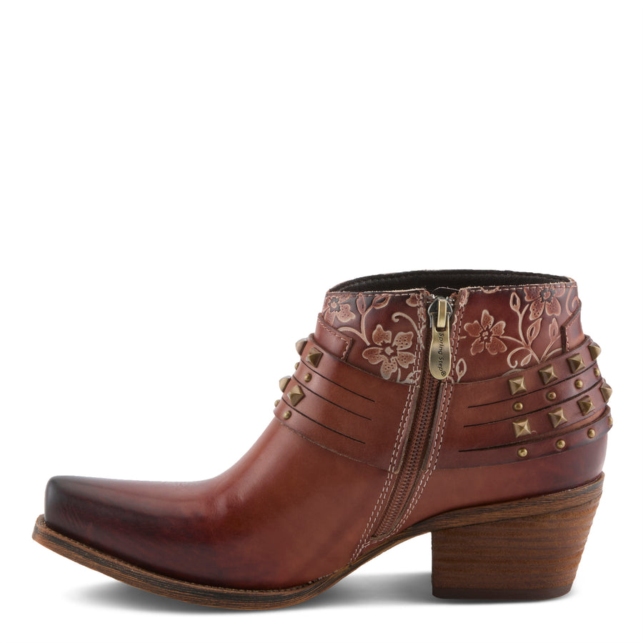 Meechelle Boots in brown - Robin Boutique