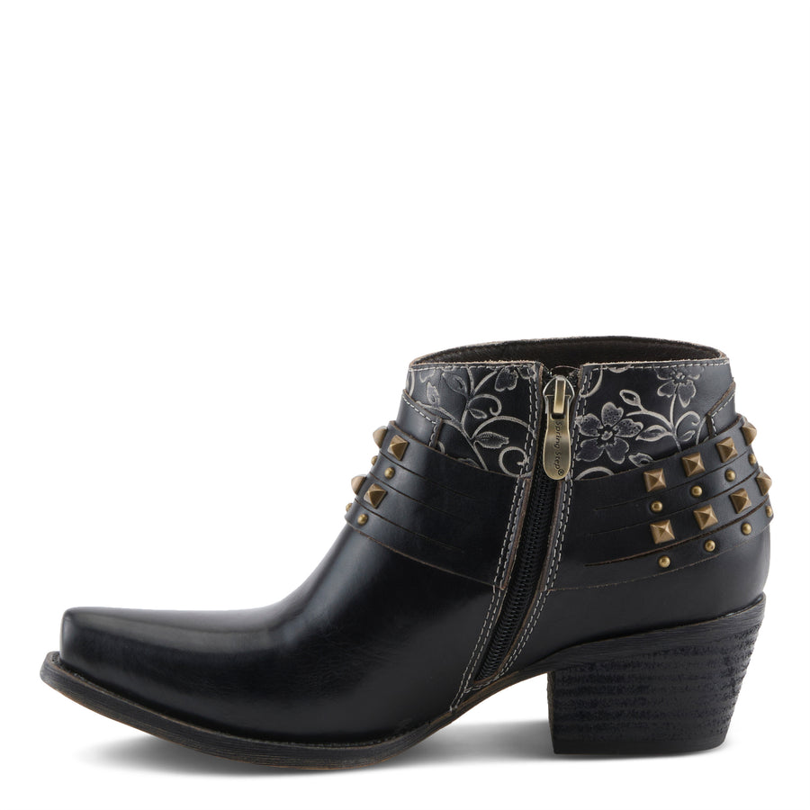 Meechelle Boots in black - Robin Boutique