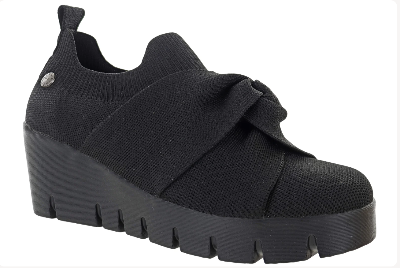 Venti Knot Slipon Shoe by Bernie Mev of New York Robin Boutique