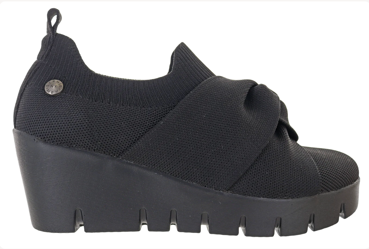 Venti Knot Slipon Shoe by Bernie Mev of New York Robin Boutique