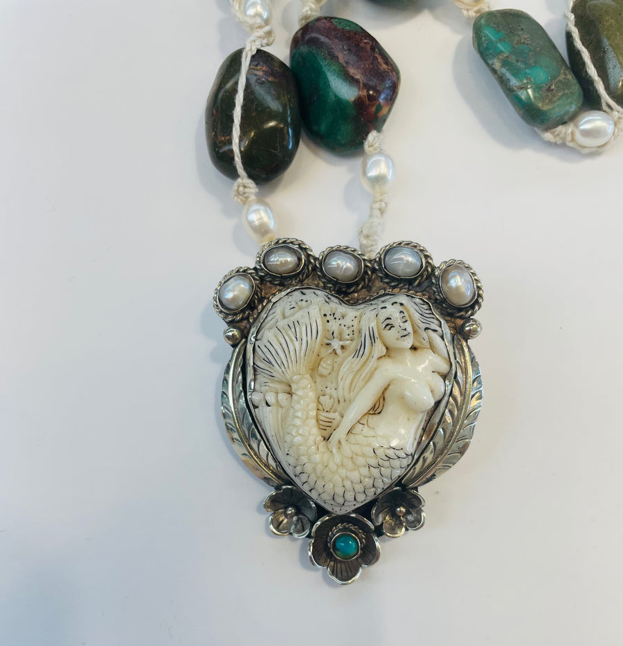 Carved Mermaid in Silver Necklace - Robin Boutique-Boutique 