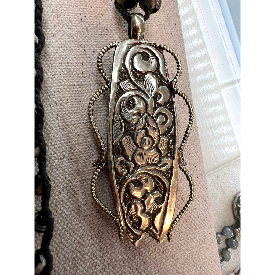 Large Silver Cicade with Turquoise Center necklace - Robin Boutique