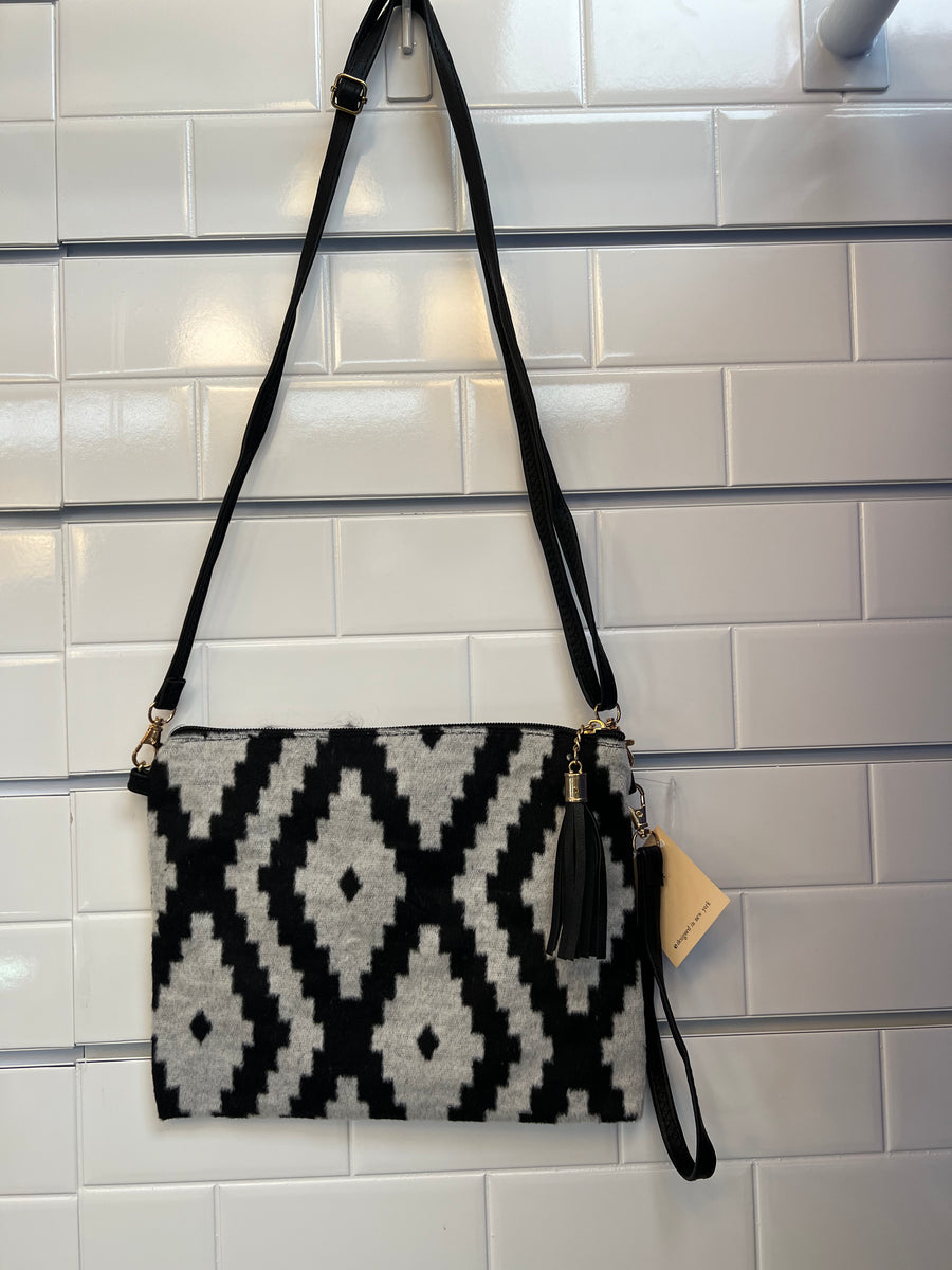 Crossbody handbags with wristlet straps - Robin Boutique-Boutique 